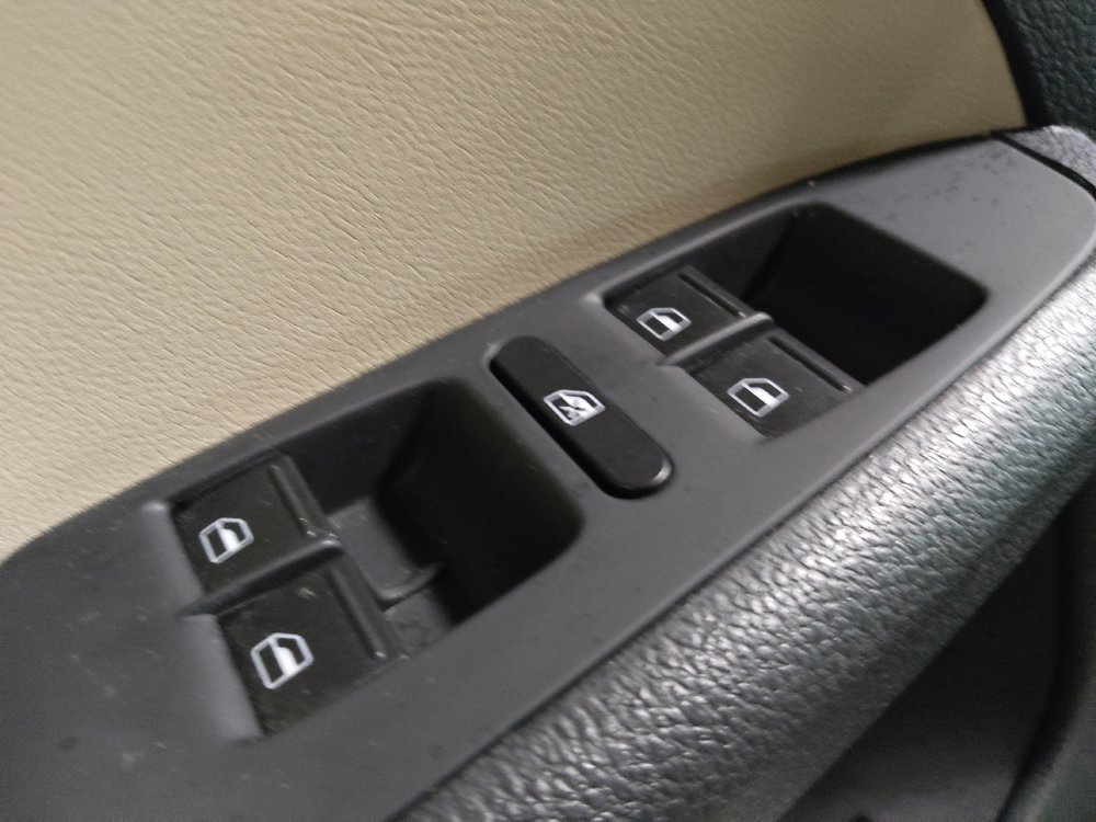 Used 2017 Volkswagen Jetta SE FWD image 27