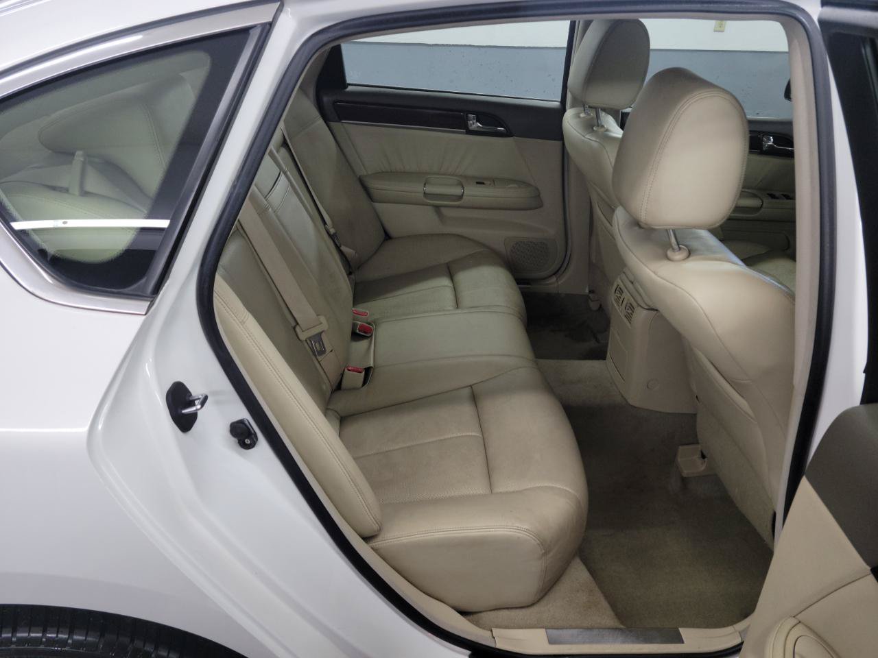 Used 2010 INFINITI M35 x w/ Technology Pkg AWD/4WD image 11