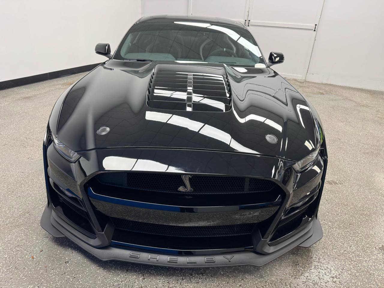 Used 2020 Ford Mustang Shelby GT500 w/ Technology Package RWD image 2