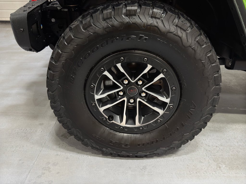 Used 2025 Jeep Wrangler Unlimited Rubicon w/ XTREMEE 35" Tire Package image 10