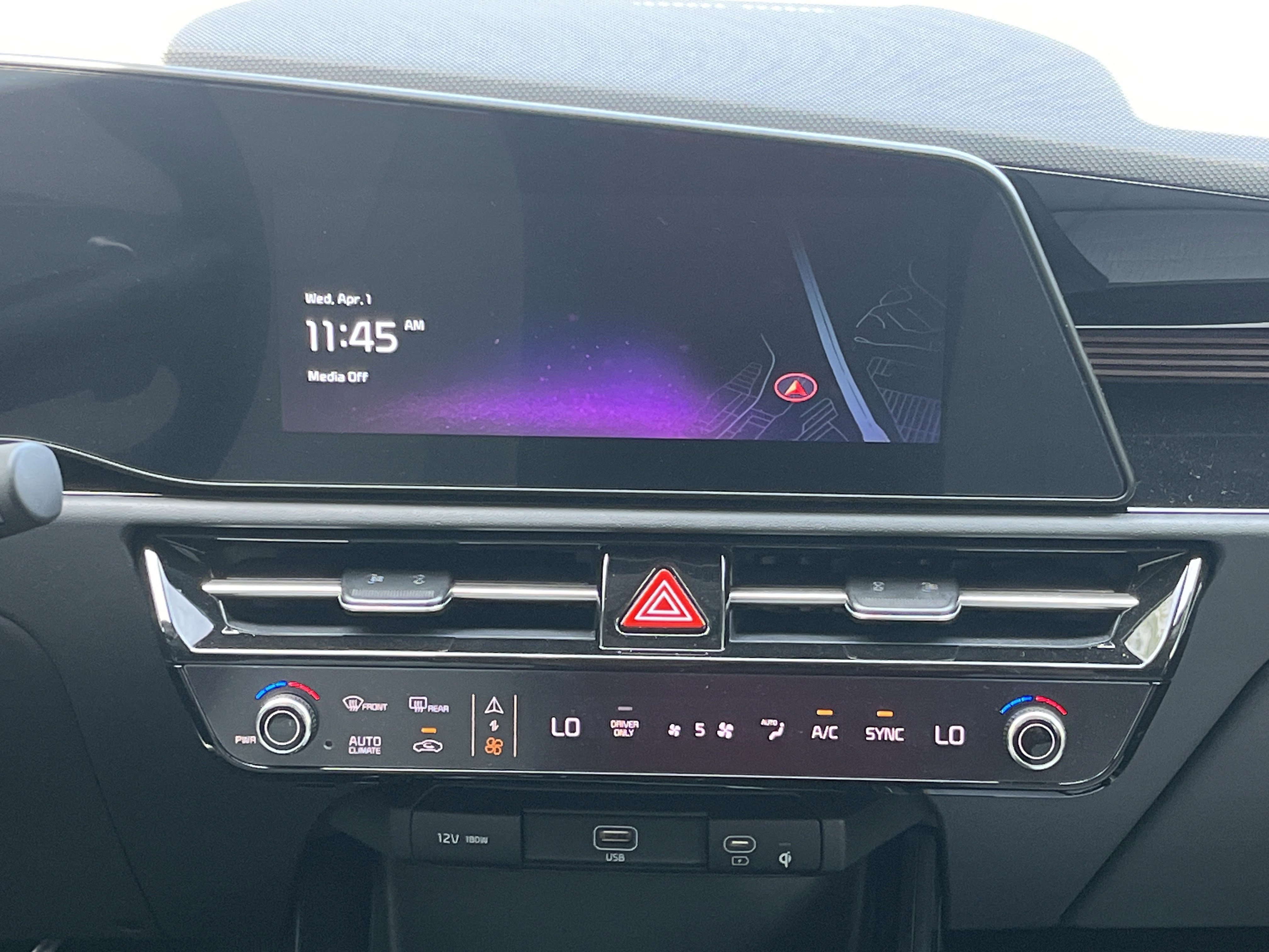 Used 2025 Kia Niro SX FWD image 5
