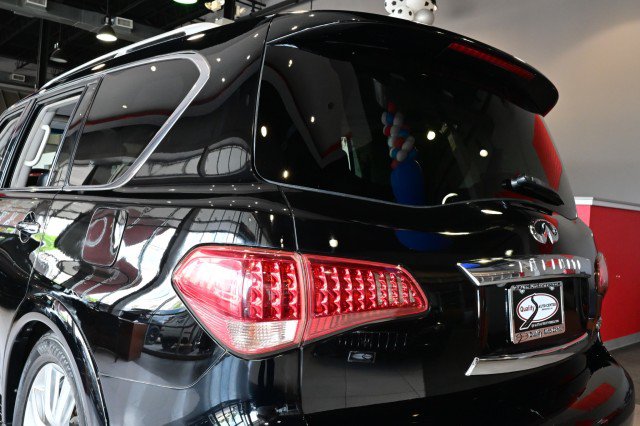Used 2012 INFINITI QX56 4WD w/ Deluxe Touring Pkg image 12