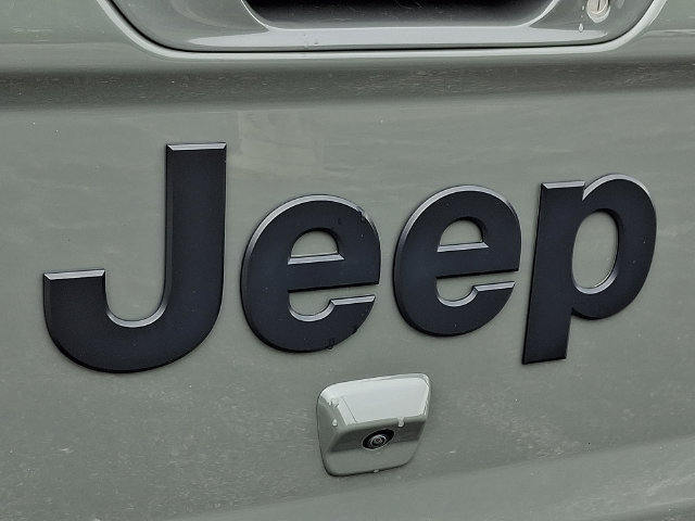 Used 2022 Jeep Gladiator Overland AWD/4WD image 29