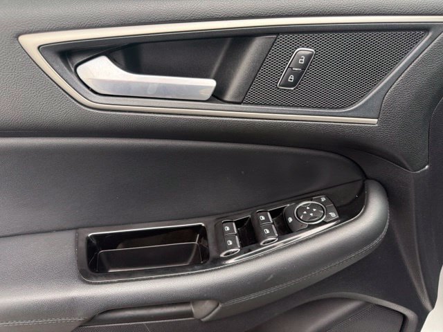 Used 2019 Ford Edge SEL w/ Equipment Group 201A AWD/4WD image 29