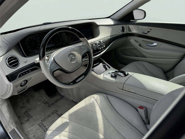 Used 2017 Mercedes-Benz S 550 Sedan image 18