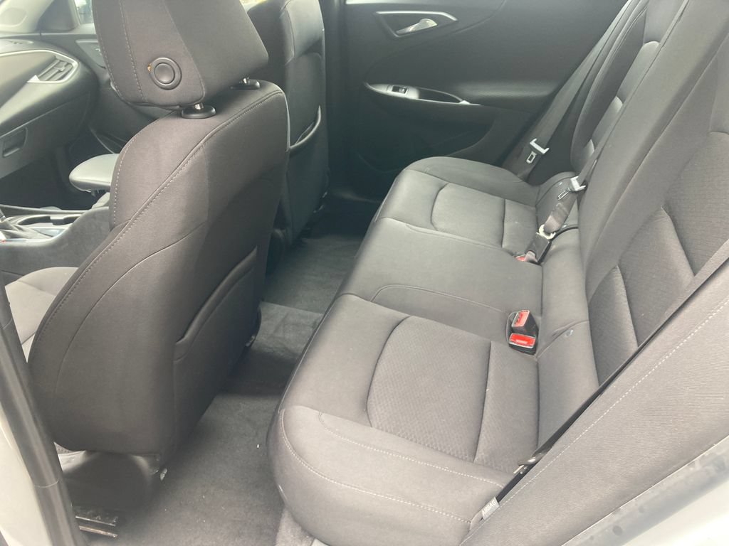 Used 2020 Chevrolet Malibu RS FWD image 32