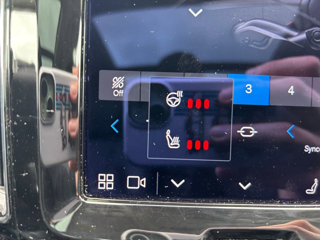 Used 2023 Volvo XC60 B5 Core w/ Climate Package image 15