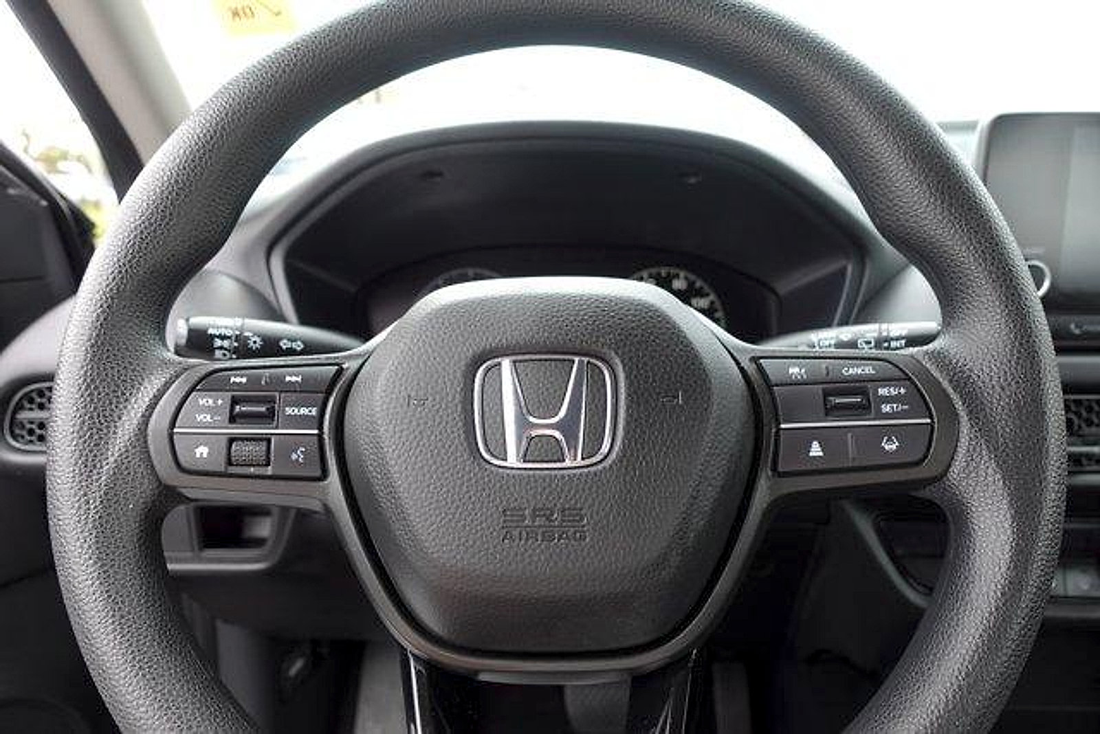 Used 2025 Honda HR-V LX image 12