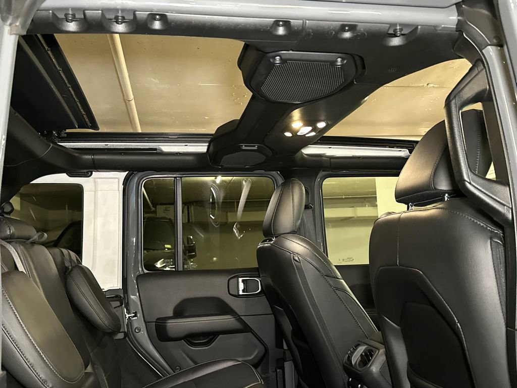 Used 2023 Jeep Wrangler Unlimited Sahara w/ Cold Weather Group image 13