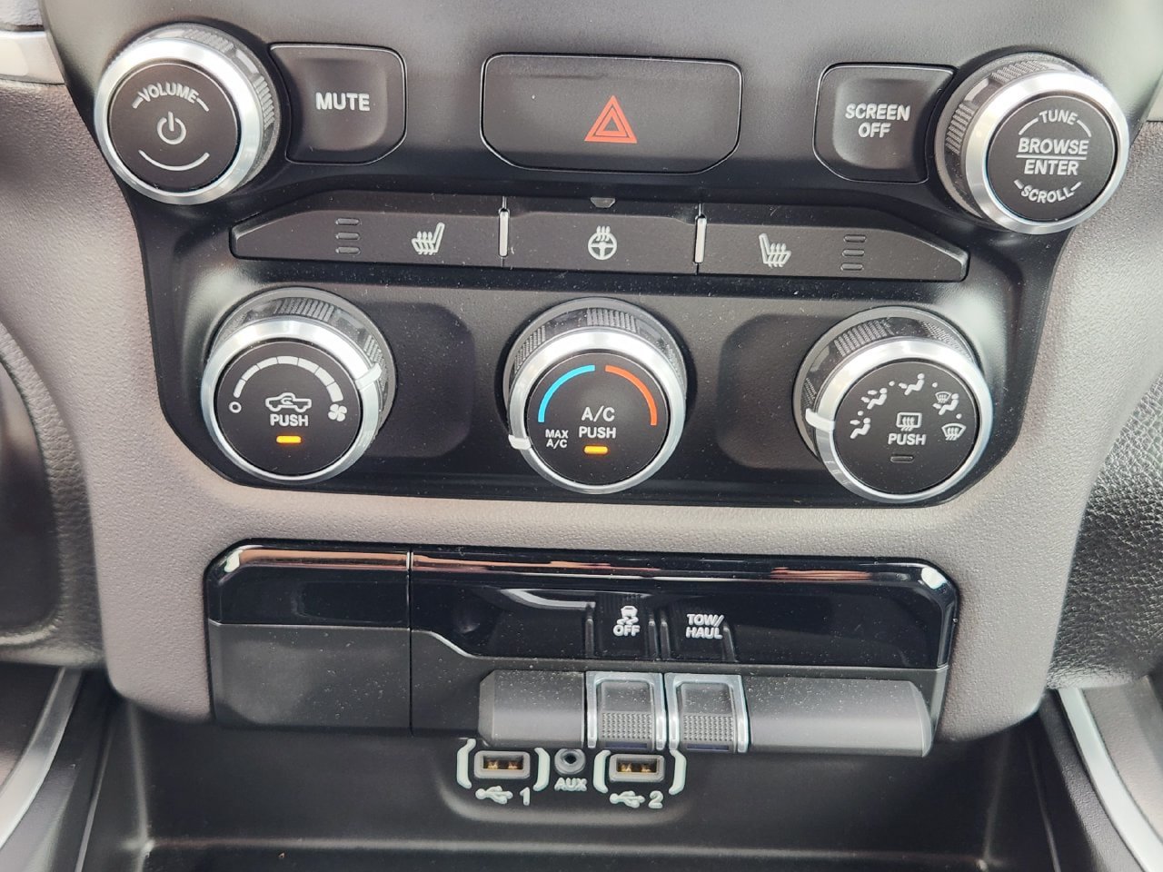Used 2023 RAM 1500 Big Horn AWD/4WD image 16