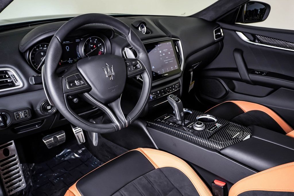 Used 2024 Maserati Ghibli Trofeo RWD image 23