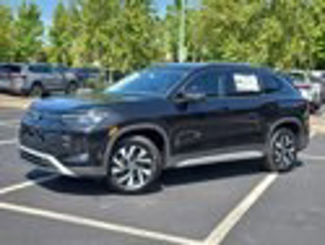 Used 2025 Volkswagen Tiguan S image 18