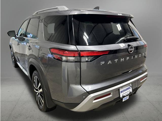 Used 2024 Nissan Pathfinder Platinum w/ Cargo Package AWD/4WD image 3