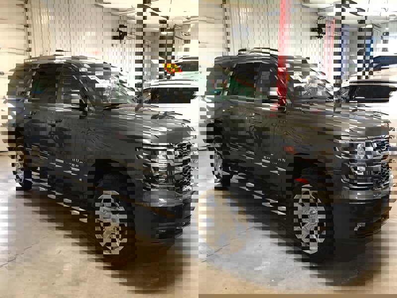 Used 2019 Chevrolet Suburban LT w/ LT Signature Package image 5