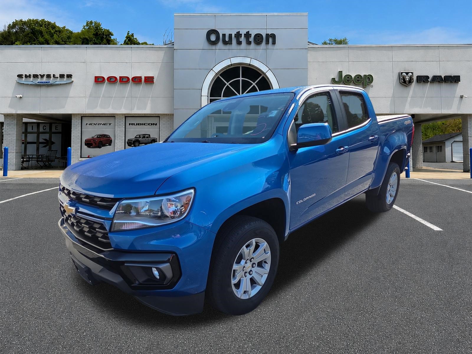 Used 2022 Chevrolet Colorado LT w/ Safety Package AWD/4WD image 8