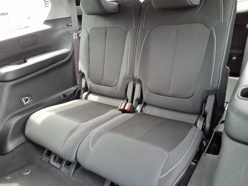 Used 2023 Jeep Grand Cherokee L Laredo AWD/4WD image 12