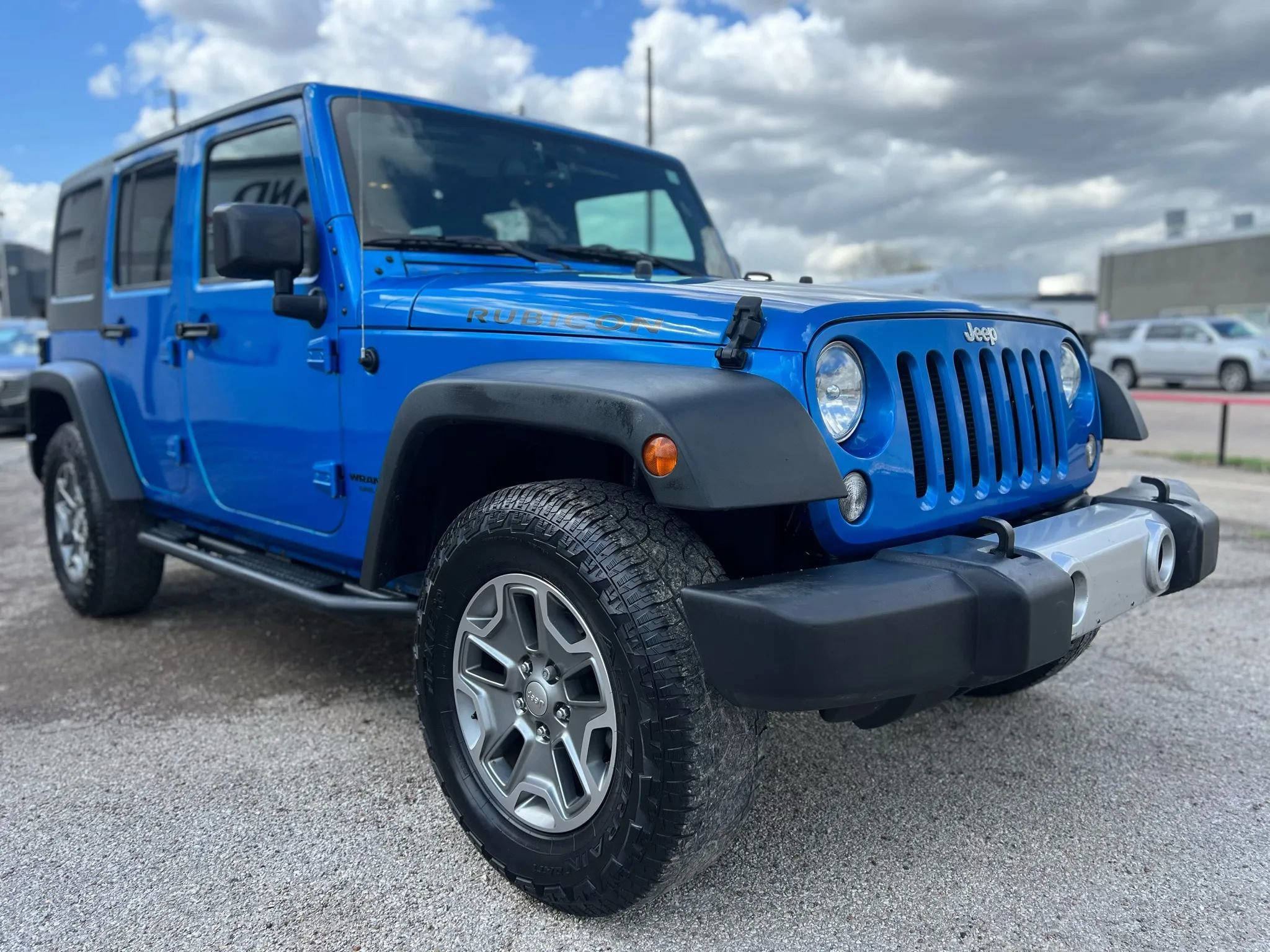 Used 2016 Jeep Wrangler Unlimited Rubicon w/ Connectivity Group image 11
