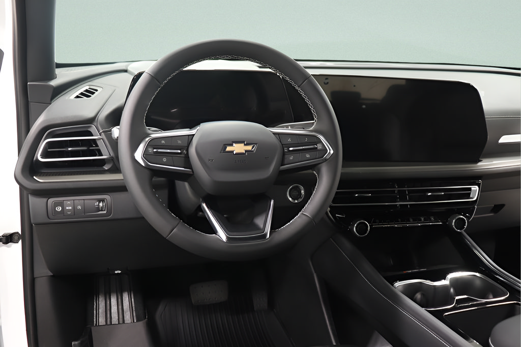 New 2027 Chevrolet Traverse LT w/ Sun and Wheel Package FWD image 9