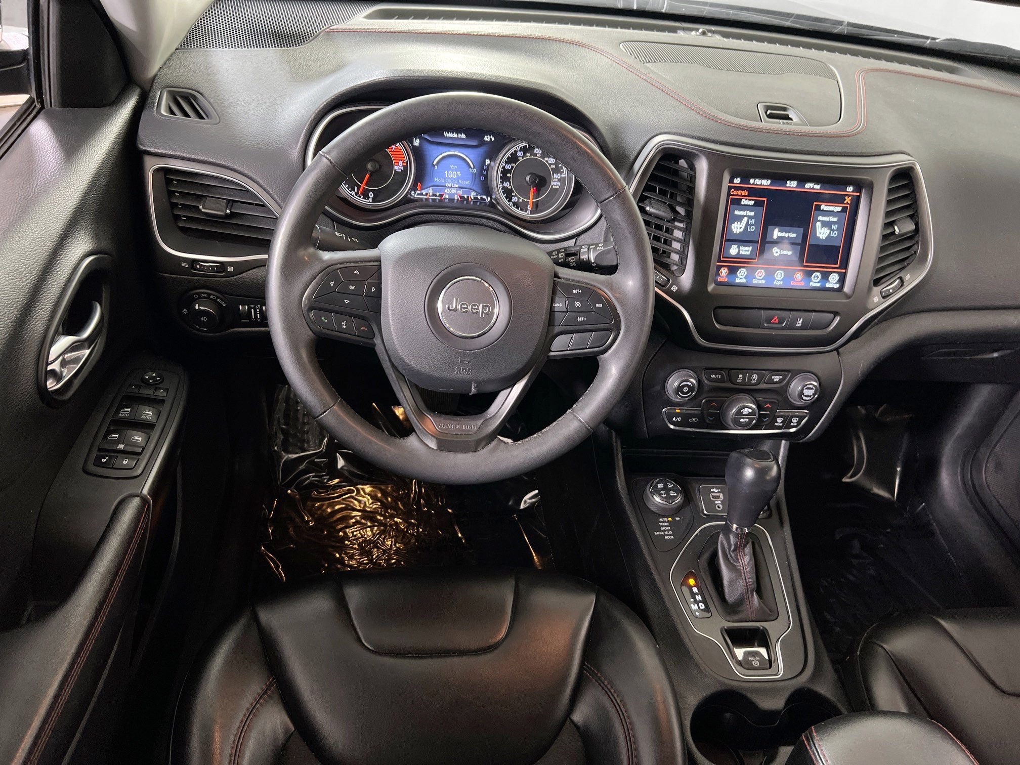 Used 2022 Jeep Cherokee Trailhawk AWD/4WD image 21