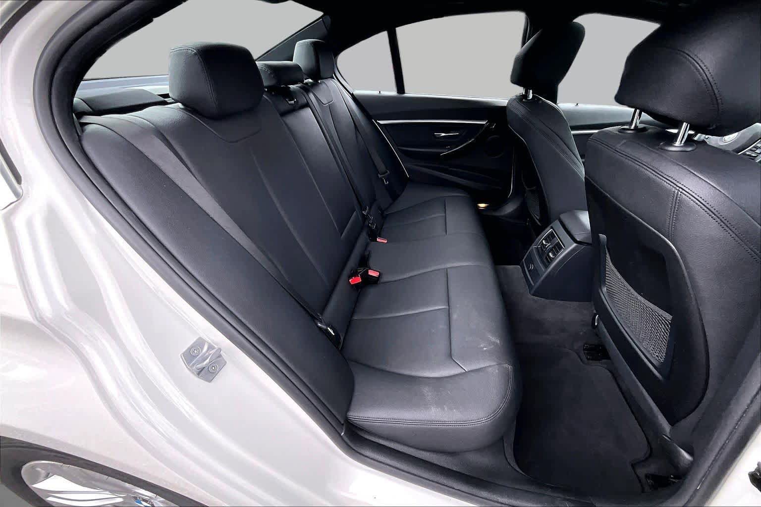 Used 2017 BMW 330i xDrive Sedan AWD/4WD image 20
