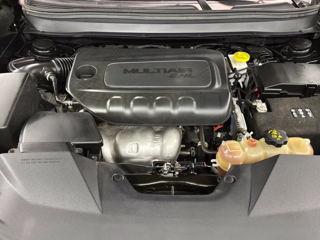 Used 2021 Jeep Cherokee Latitude FWD image 30