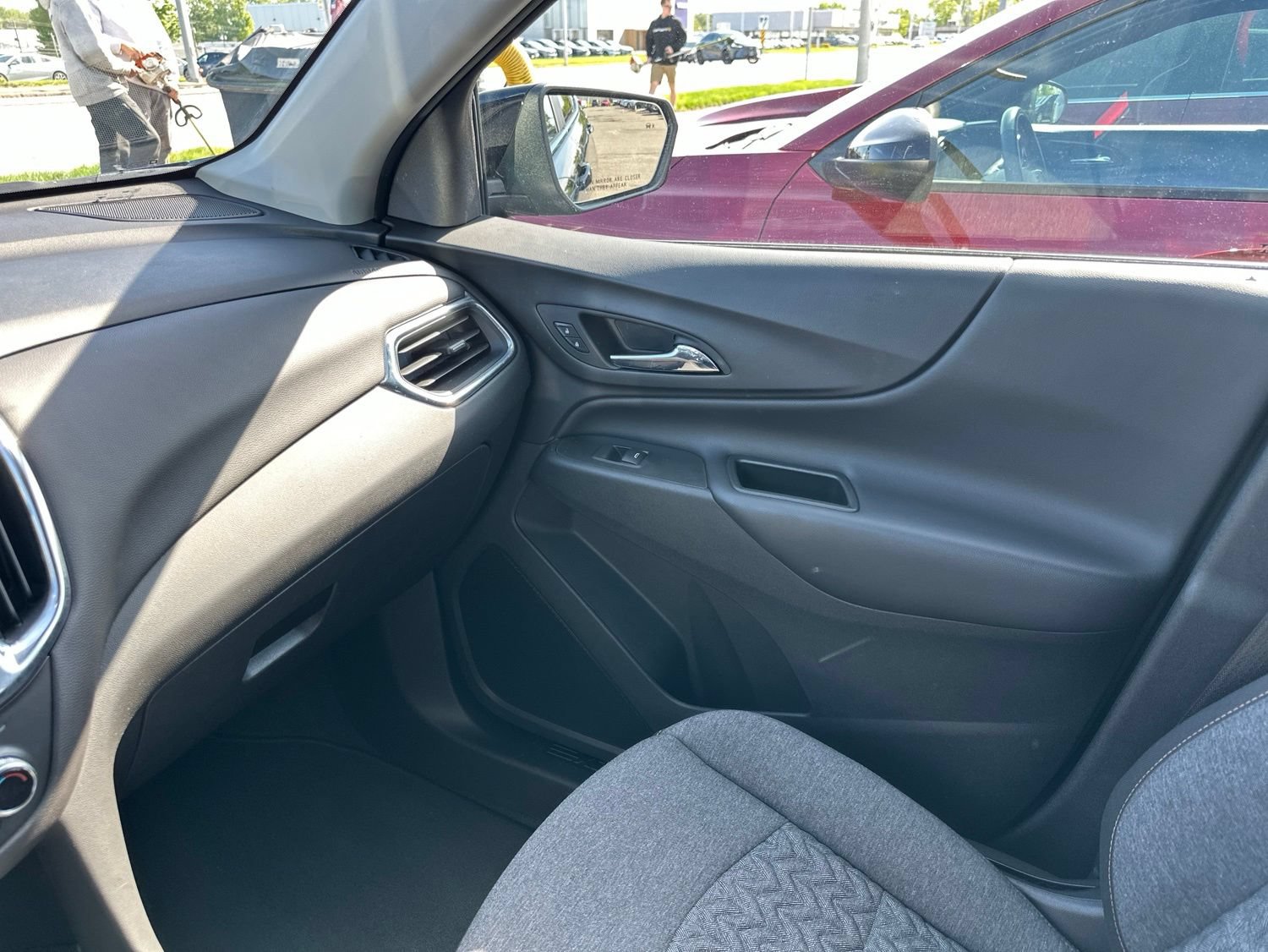 Used 2024 Chevrolet Equinox LT AWD/4WD image 36