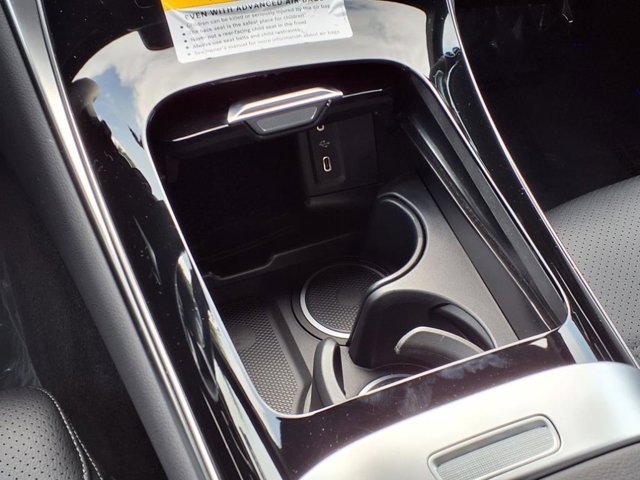 Certified 2025 Mercedes-Benz GLC 300 image 7