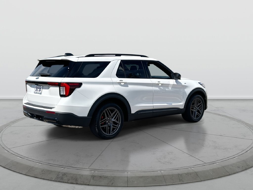 Used 2025 Ford Explorer ST-Line RWD image 8