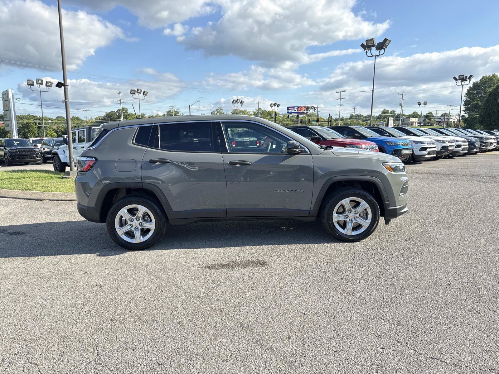 Certified 2023 Jeep Compass Sport AWD/4WD image 4