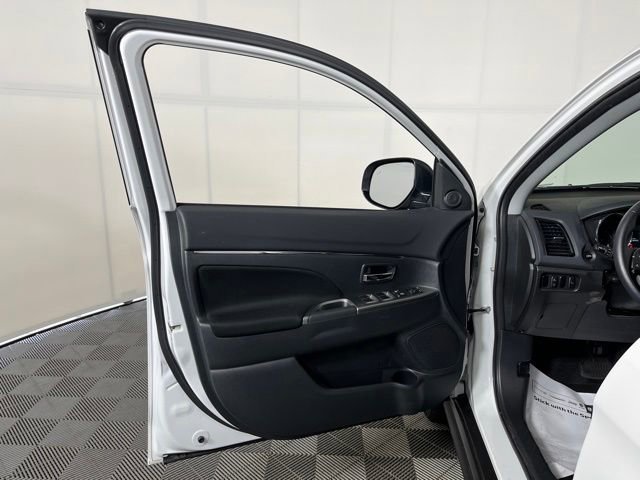 Used 2021 Mitsubishi Outlander Sport SE AWD/4WD image 12