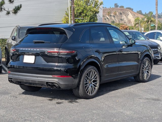 Used 2023 Porsche Cayenne Platinum Edition AWD/4WD image 5