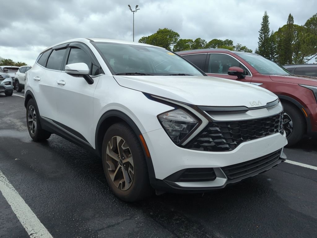 Used 2023 Kia Sportage EX image 2