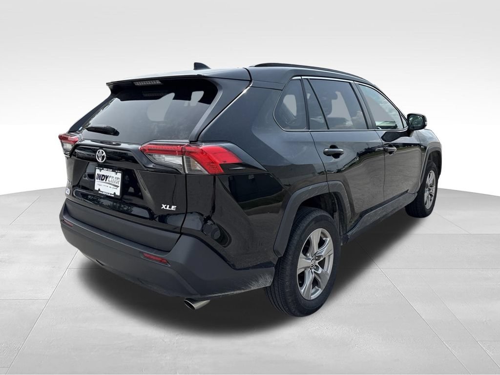 Used 2025 Toyota RAV4 XLE FWD image 4