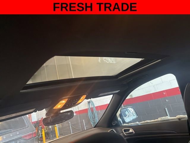 Used 2019 Jeep Grand Cherokee Altitude image 16