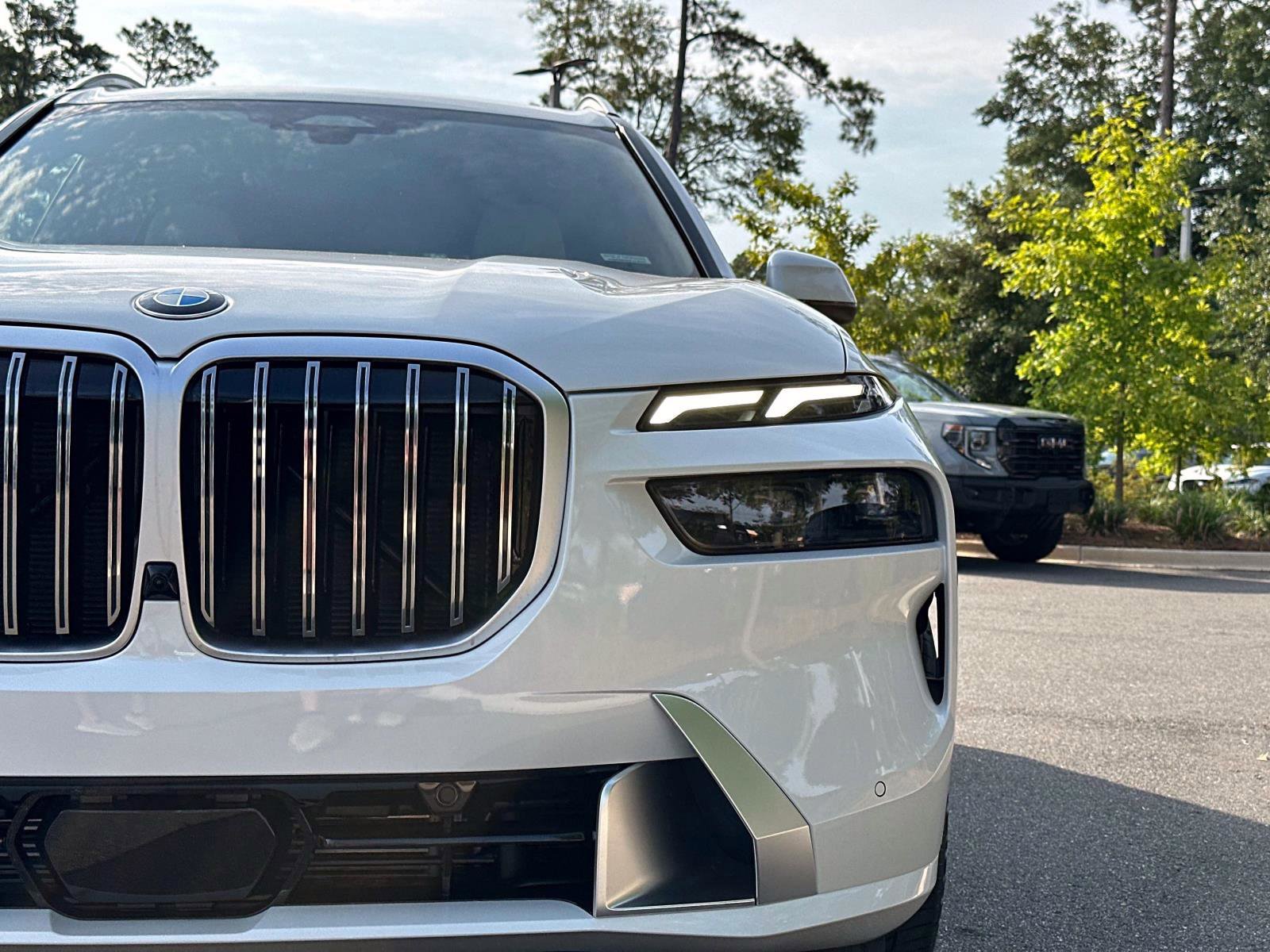 New 2026 BMW X7 xDrive40i w/ Premium Package image 9