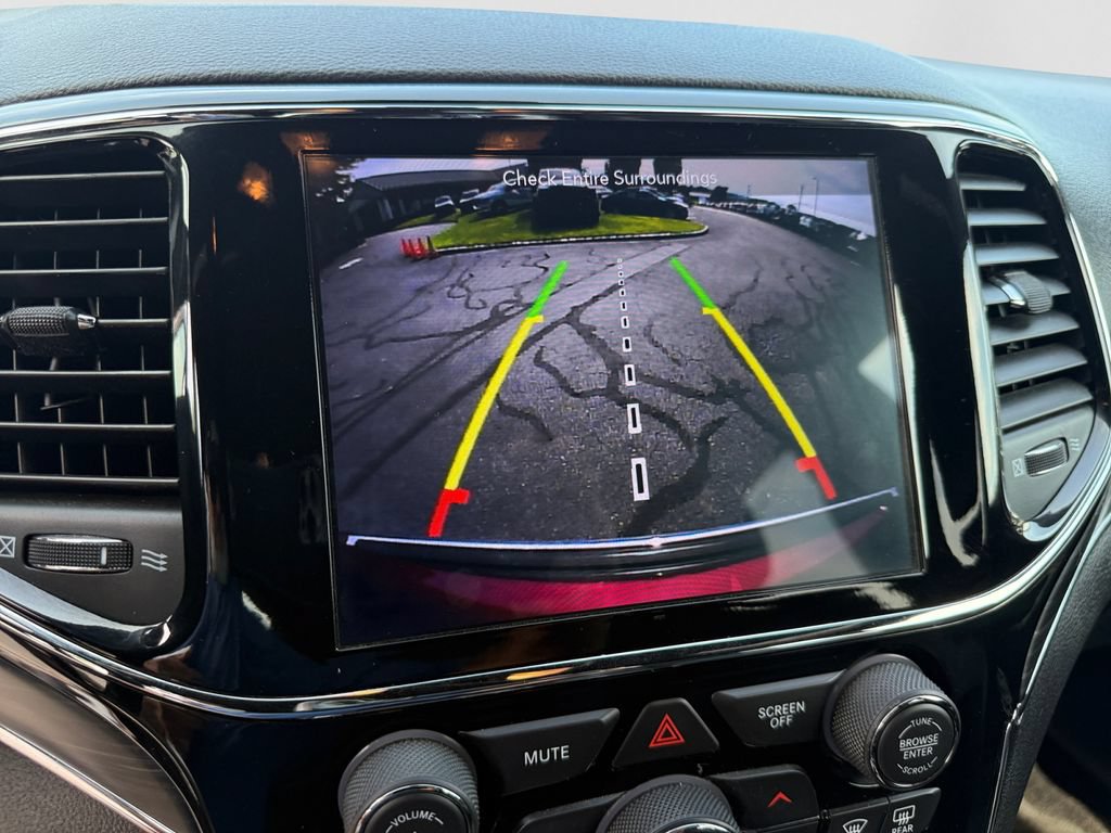 Used 2019 Jeep Grand Cherokee Limited w/ Luxury Group II AWD/4WD image 25