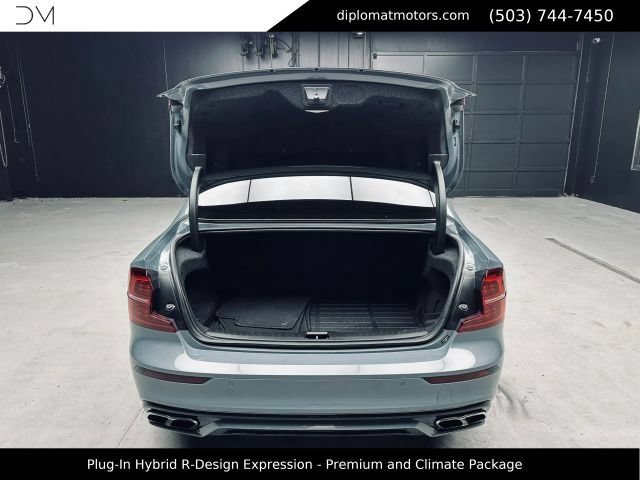 Used 2022 Volvo S60 T8 R-Design Expression w/ Premium Package AWD/4WD image 46