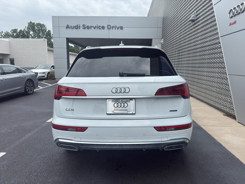 Used 2023 Audi Q5 2.0T Premium w/ Convenience Package AWD/4WD image 4