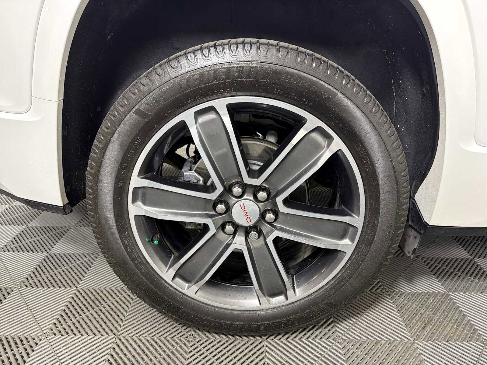 Used 2018 GMC Acadia Denali w/ Technology Package image 15