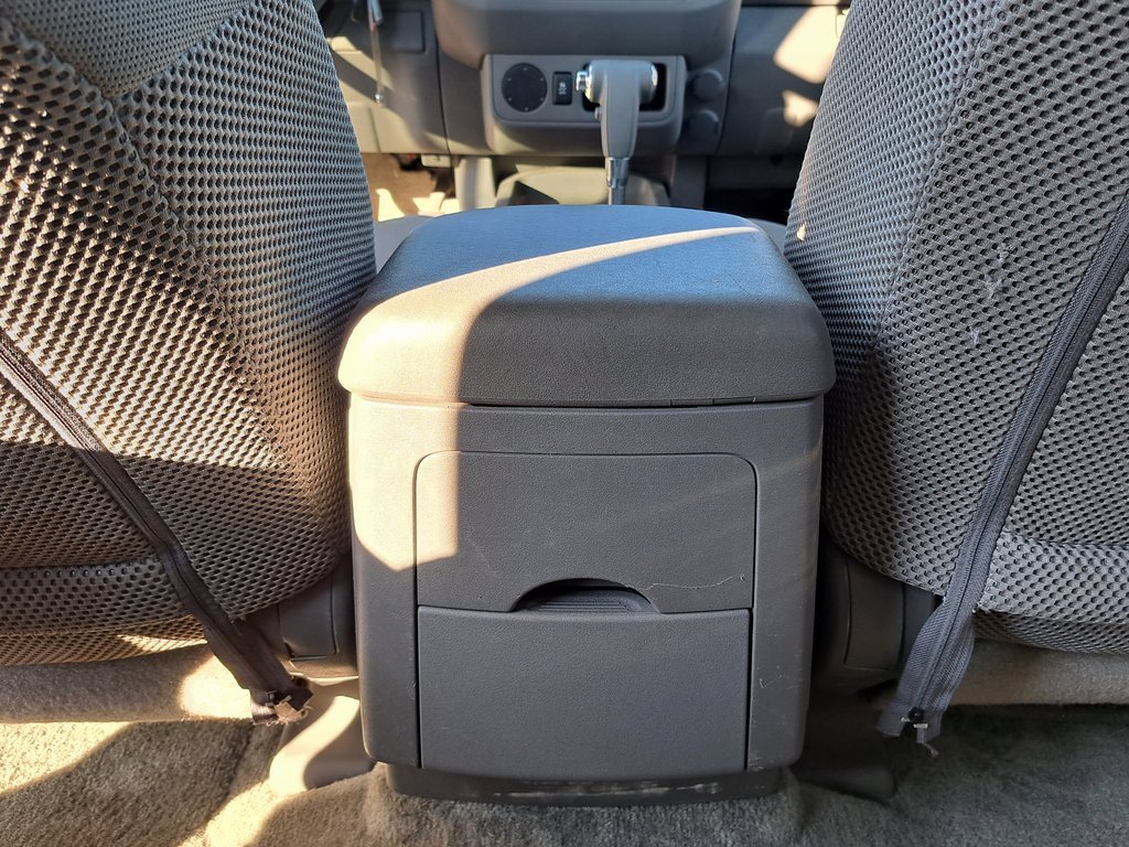 Used 2016 Nissan Frontier SV image 25