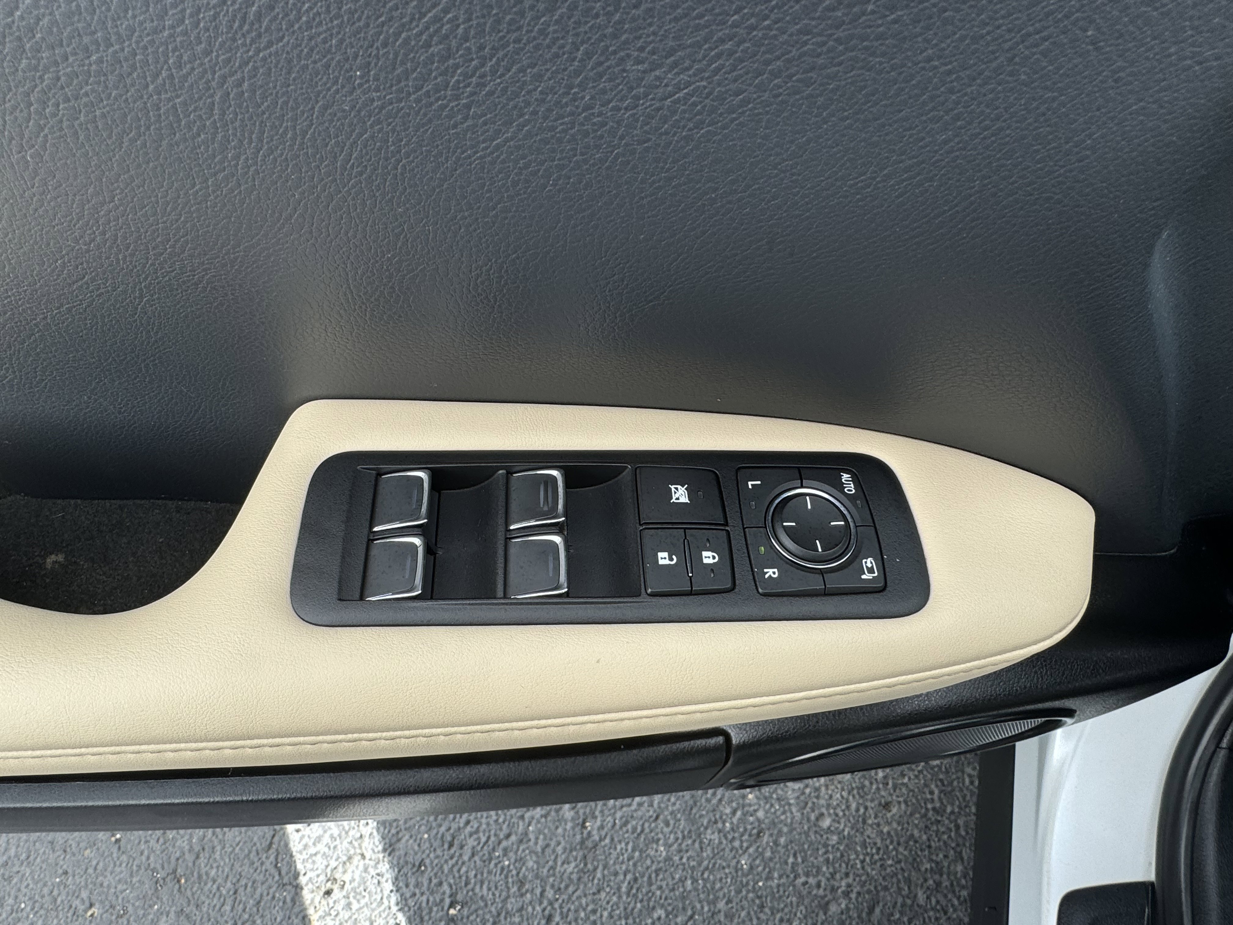 Used 2021 Lexus RX 350 AWD w/ Accessory Package image 13
