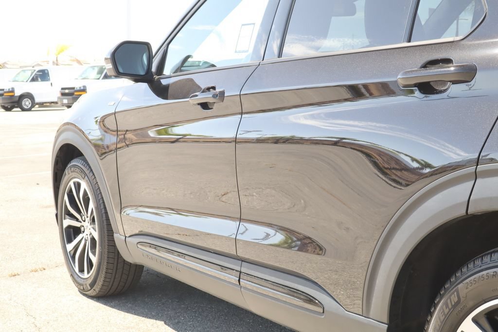 Used 2025 Ford Explorer ST-Line w/ Premium Package RWD image 17
