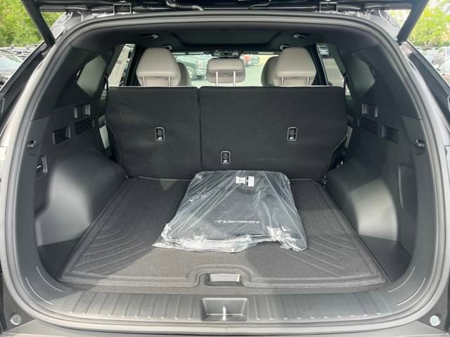 New 2025 Hyundai Tucson Limited image 41