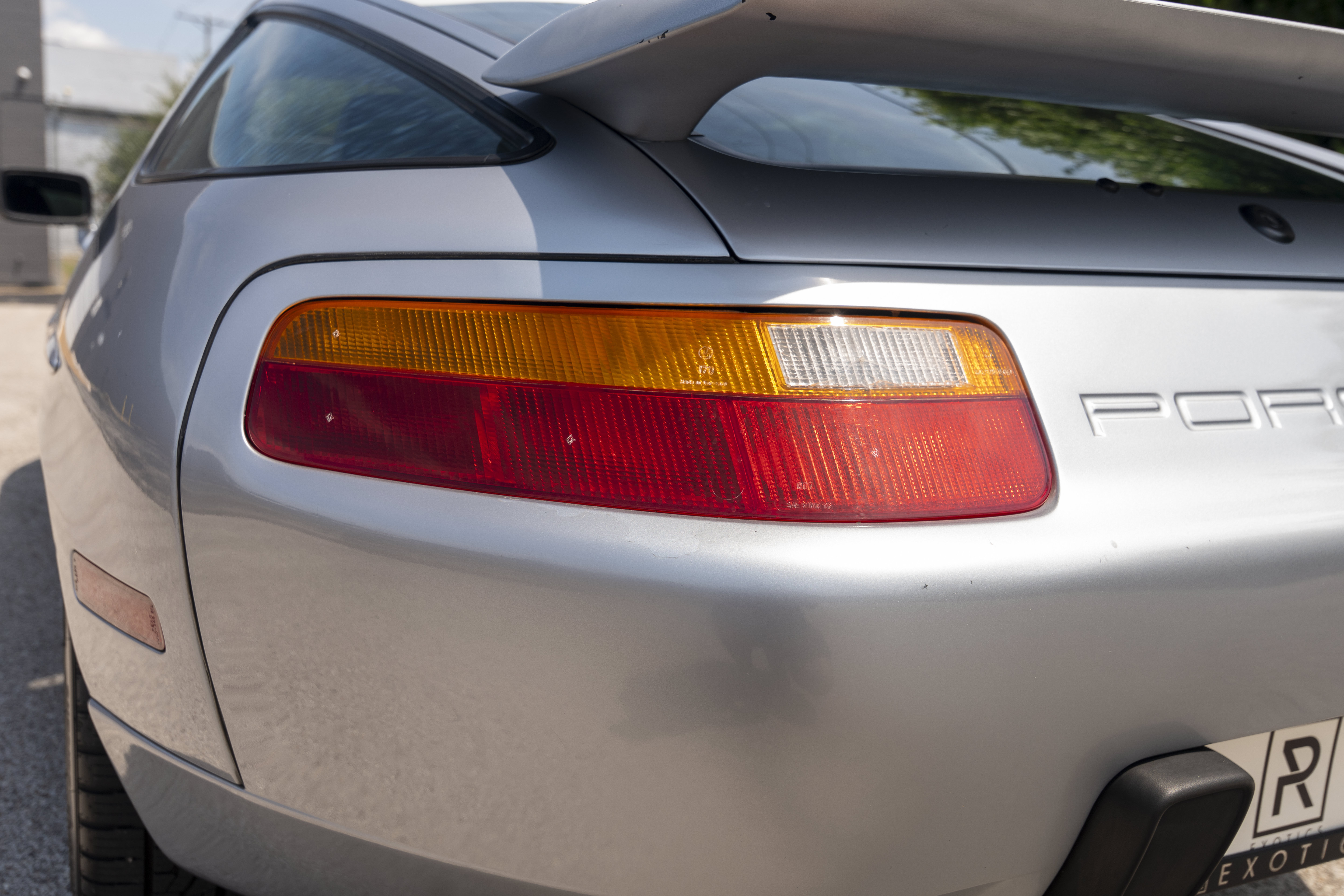 Used 1991 Porsche 928 S4 RWD image 22