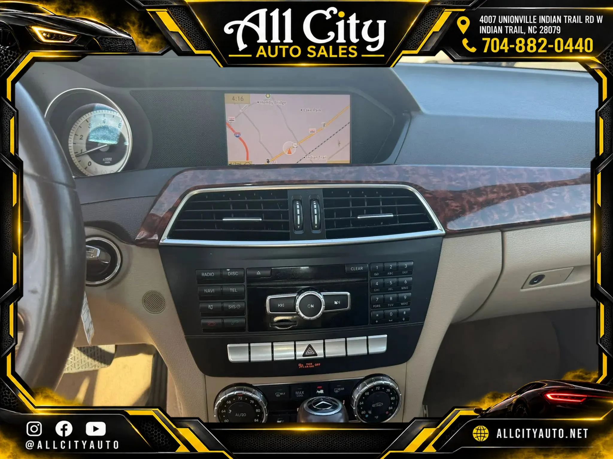 Used 2012 Mercedes-Benz C 250 Sedan image 24
