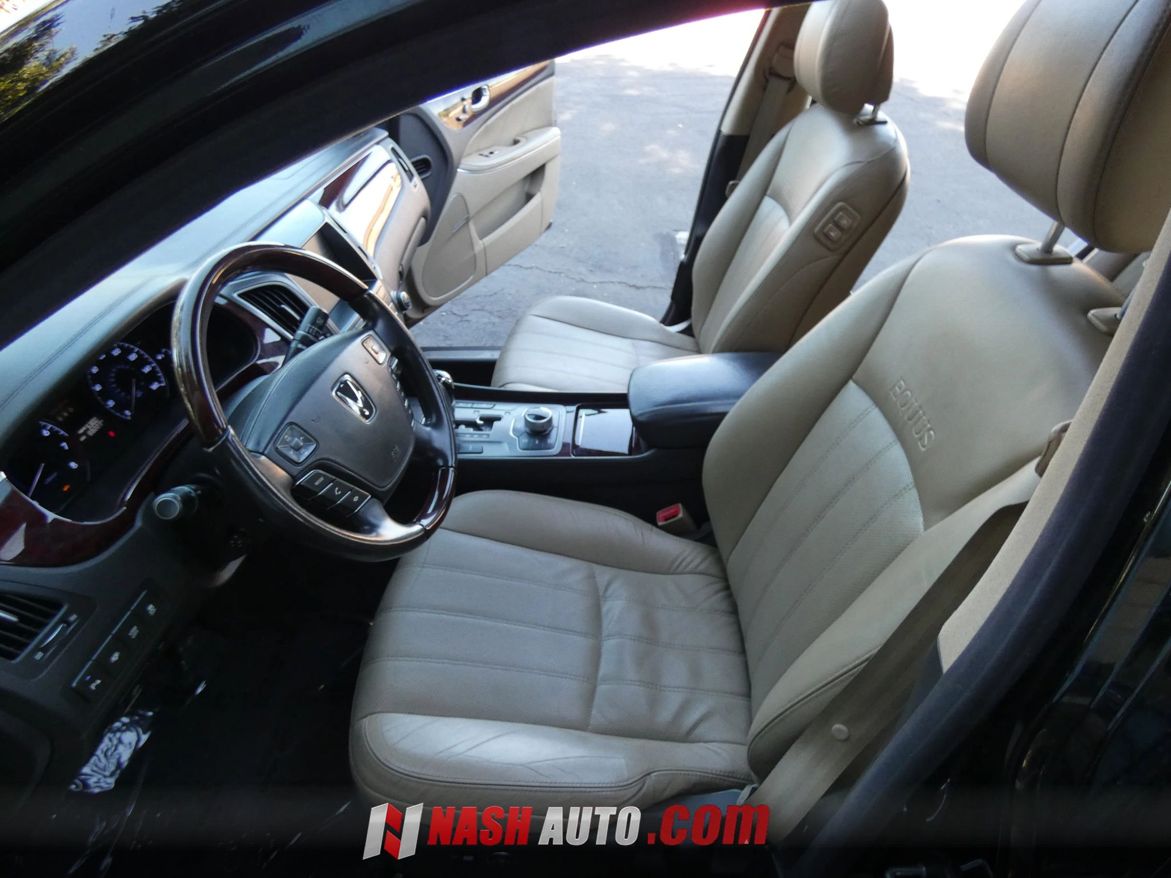 Used 2013 Hyundai Equus Signature RWD image 52