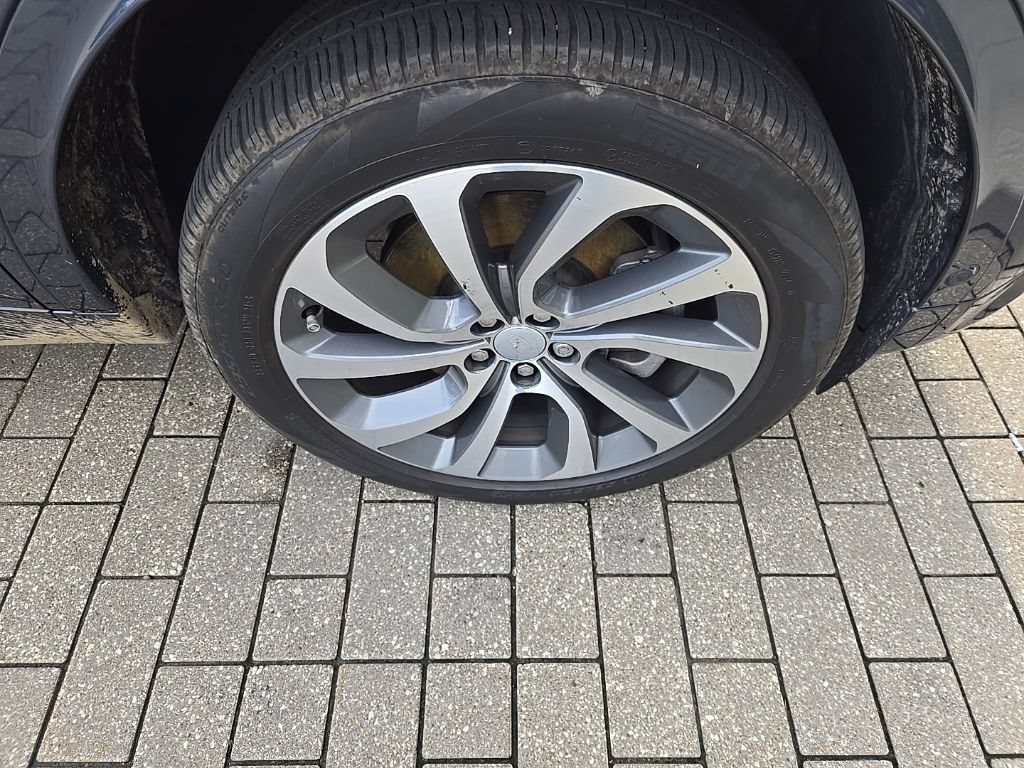 Certified 2025 Land Rover Discovery Sport S AWD/4WD image 11