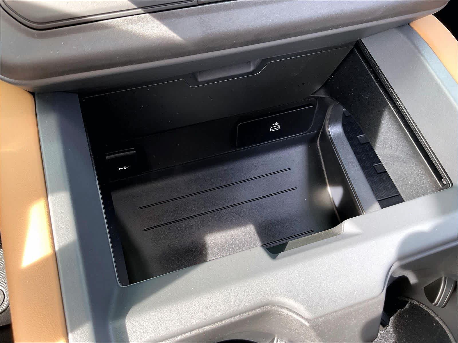 New 2026 Land Rover Defender 110 S AWD/4WD image 23