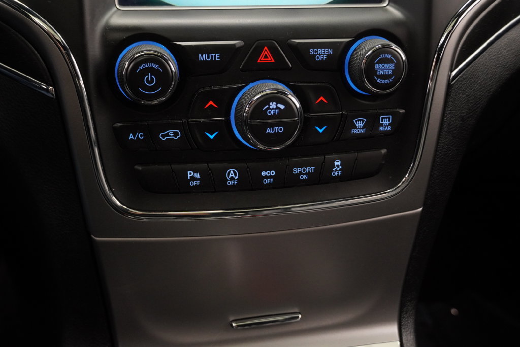 Used 2018 Jeep Grand Cherokee Limited AWD/4WD image 29