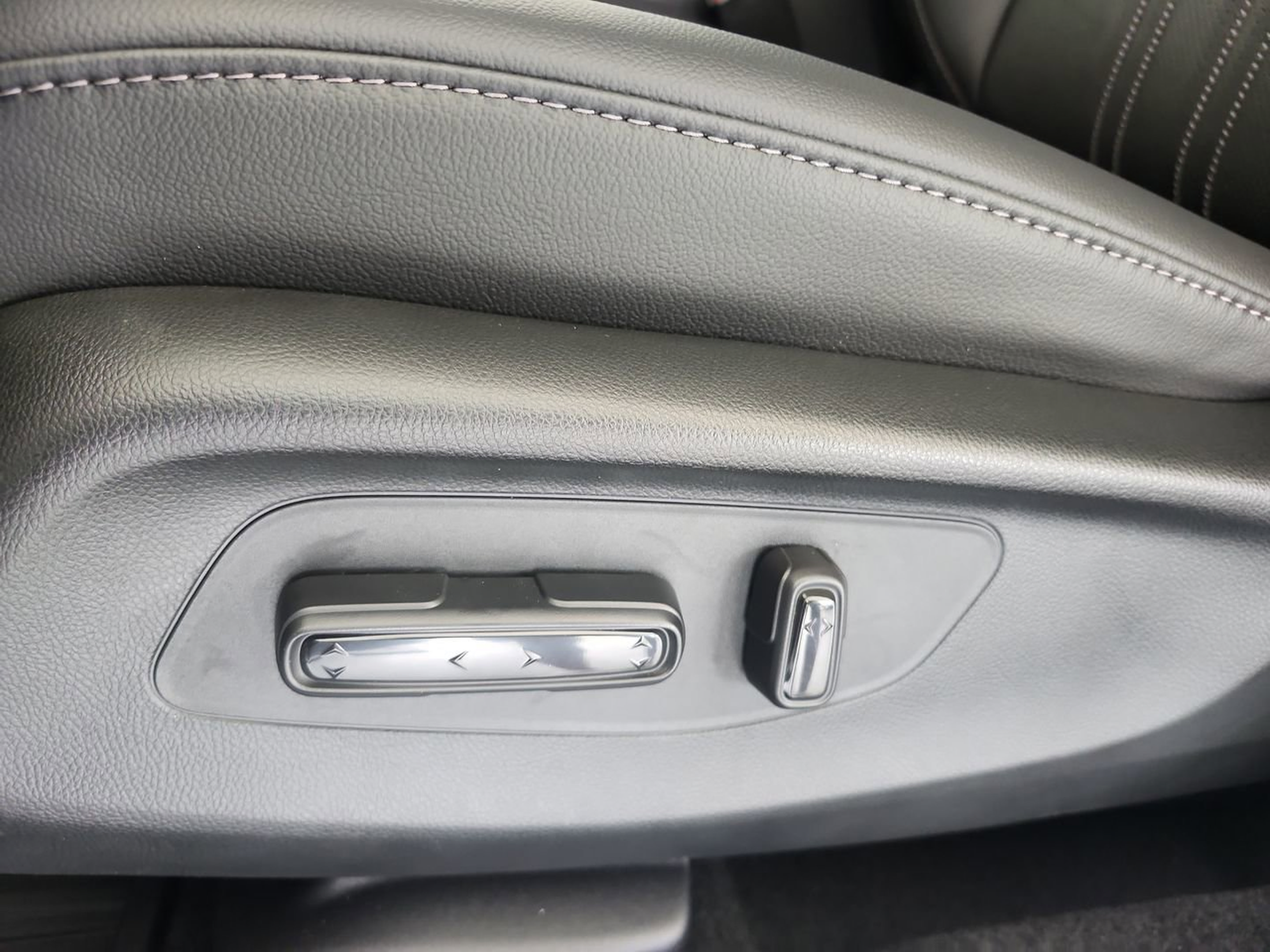 New 2027 Honda HR-V EX-L image 14